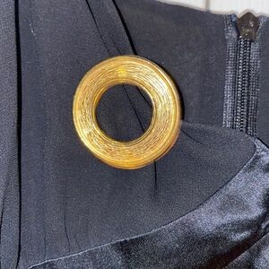 Vintage brushed gold tone round clip  pin brooch